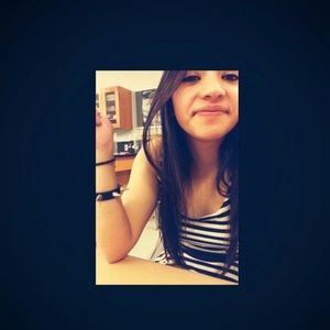 Meet your Posher, Yessenia